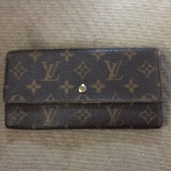 Louis Vuitton Handbags - LV monogram wallet